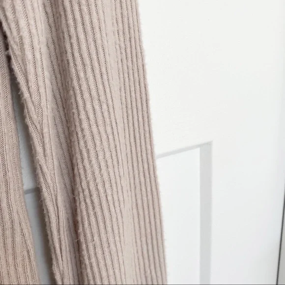 LNA Bardot Ribbed Long Sleeve Tee Choker Keyhole Cutout Neck Oat Beige Sz Small - Picture 10 of 11